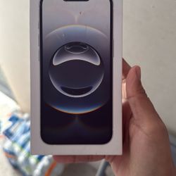 iPhone 16e