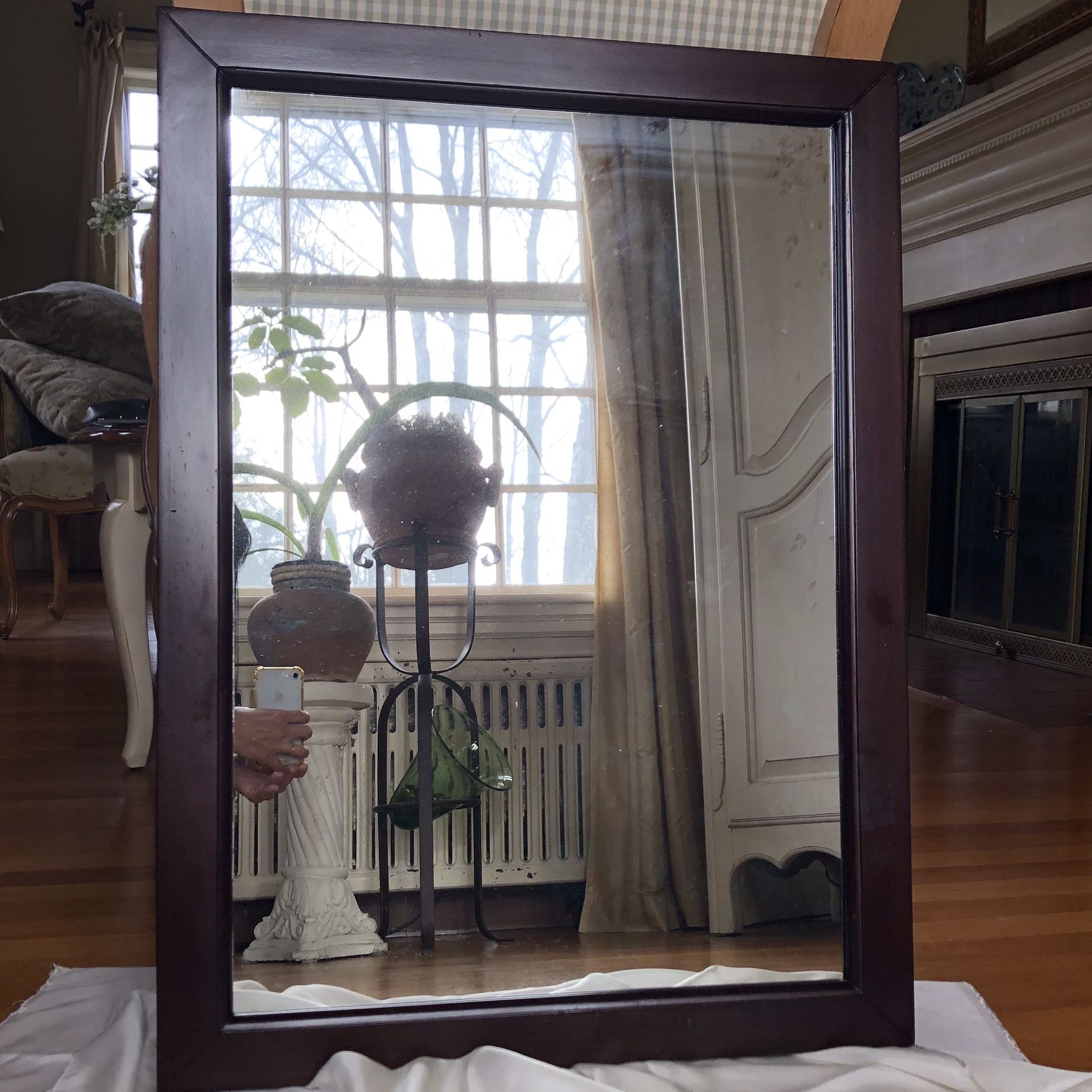 Large Mirror With Solid Wood Frame (Excellent Condition)