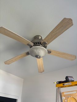 5-Blade Ceiling Fan with Light Kit- reversible blades