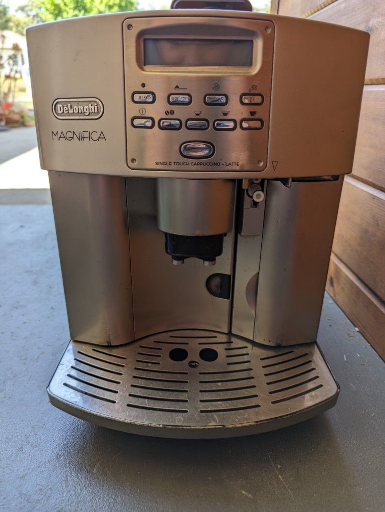DeLonghi Magnifica EAM 3500n Super Automatic Espresso Machine