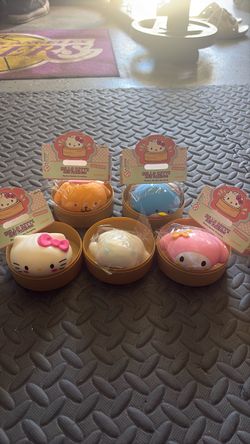 Hello Kitty and Friends Mystery Squishy Dumpling Set