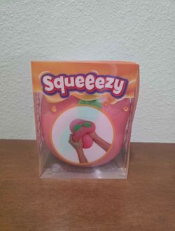 Squeeze Peach large squishy