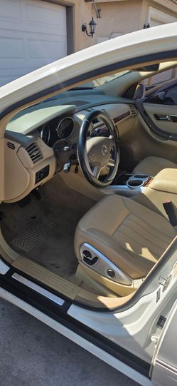 2010 Mercedes Benz R350 4matic
