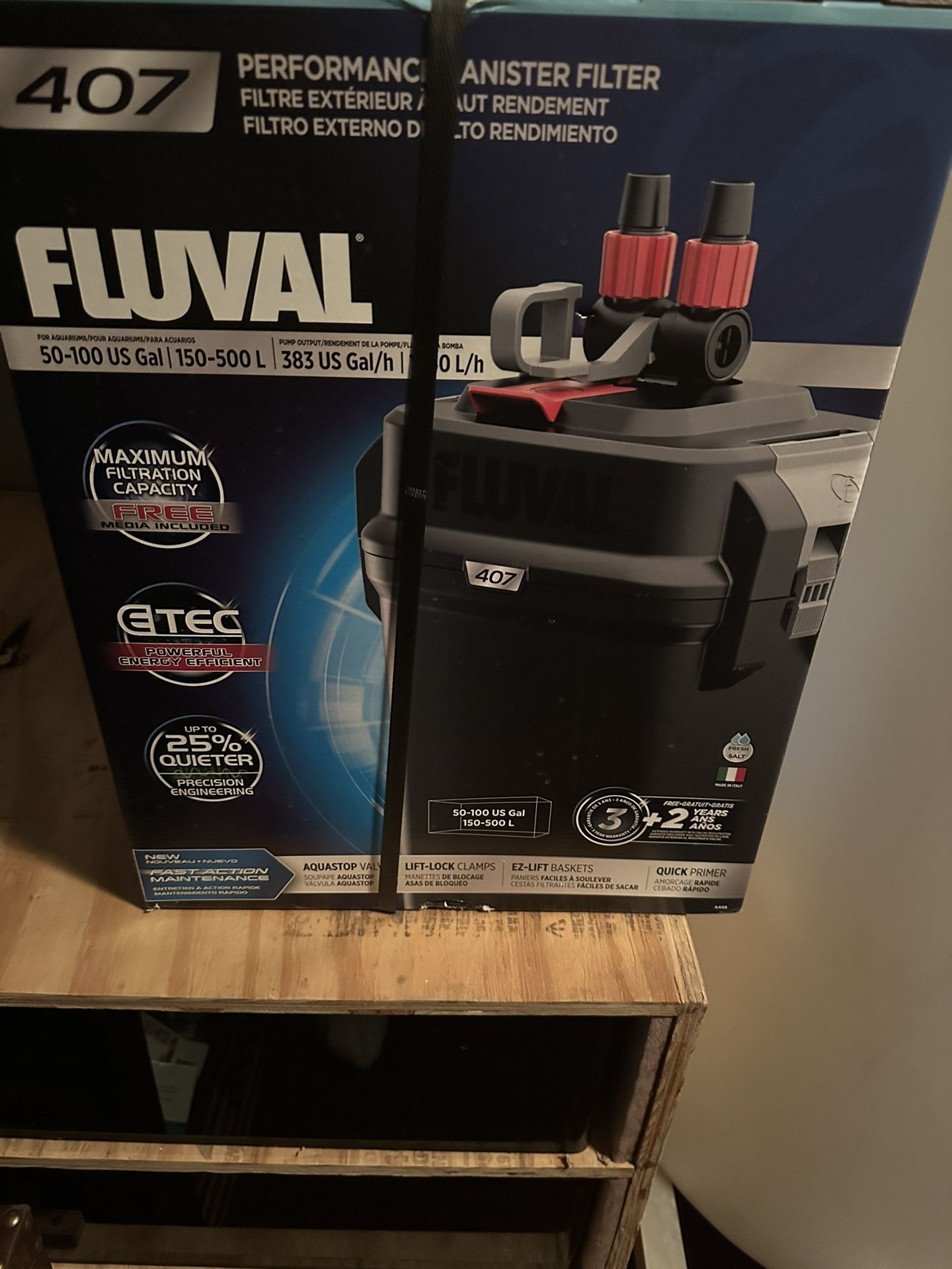 Reef salt, water, fish tank aquarium filter