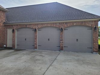garage doors istall 