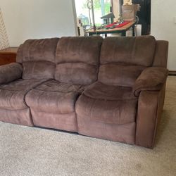 Free Couch *Pending Pick Up