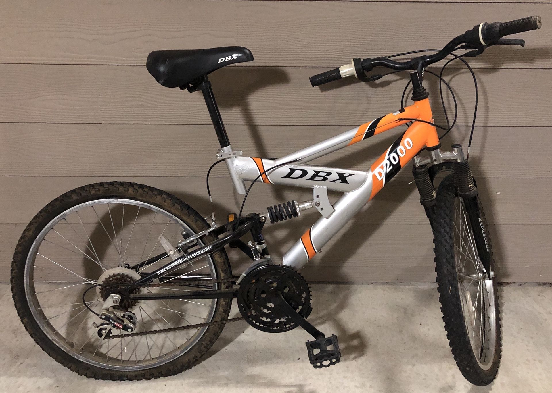Dbx d2000 mountain bike hotsell