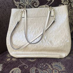 Tengo Esta Bolsa  Michael  Kors 