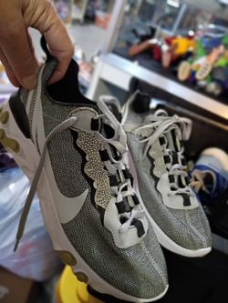 Nike Men's Sneakers The Wolfpack Size 7