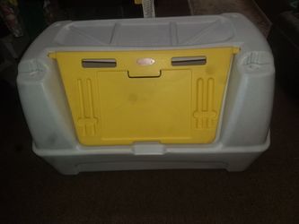 Toy chest