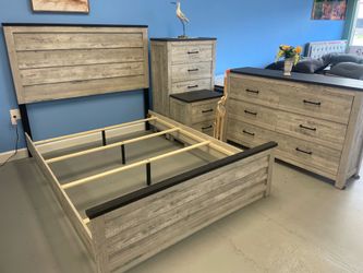 New Queen bedroom set ON SALE