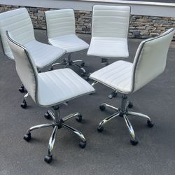 Round Hill furniture - Armless White Office Chairs