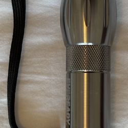 Incredible FLASHLIGHT - In Great Shape, Powerful