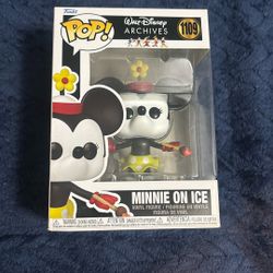 (BRAND NEW) Walt Disney Archives Pop Figurine (Minnie on ice)
