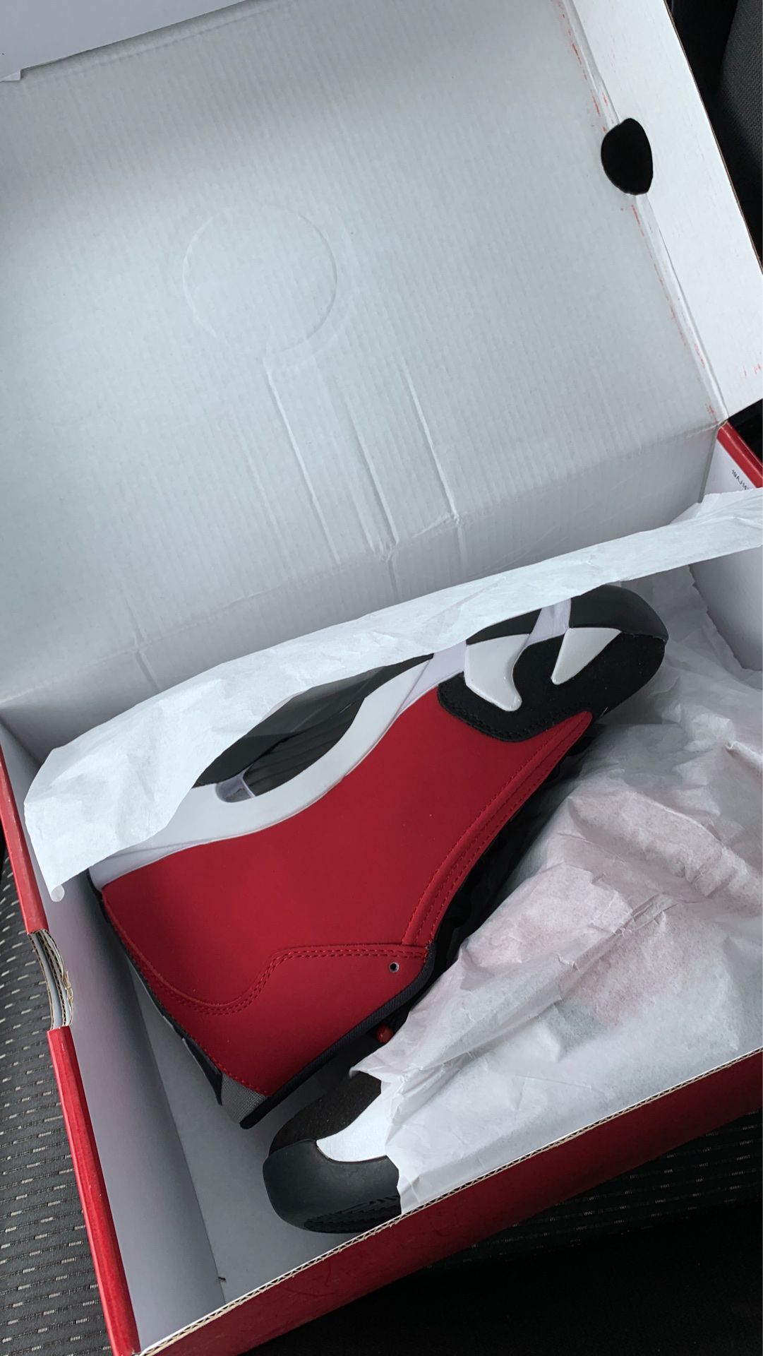 Size 8 Jordan 14