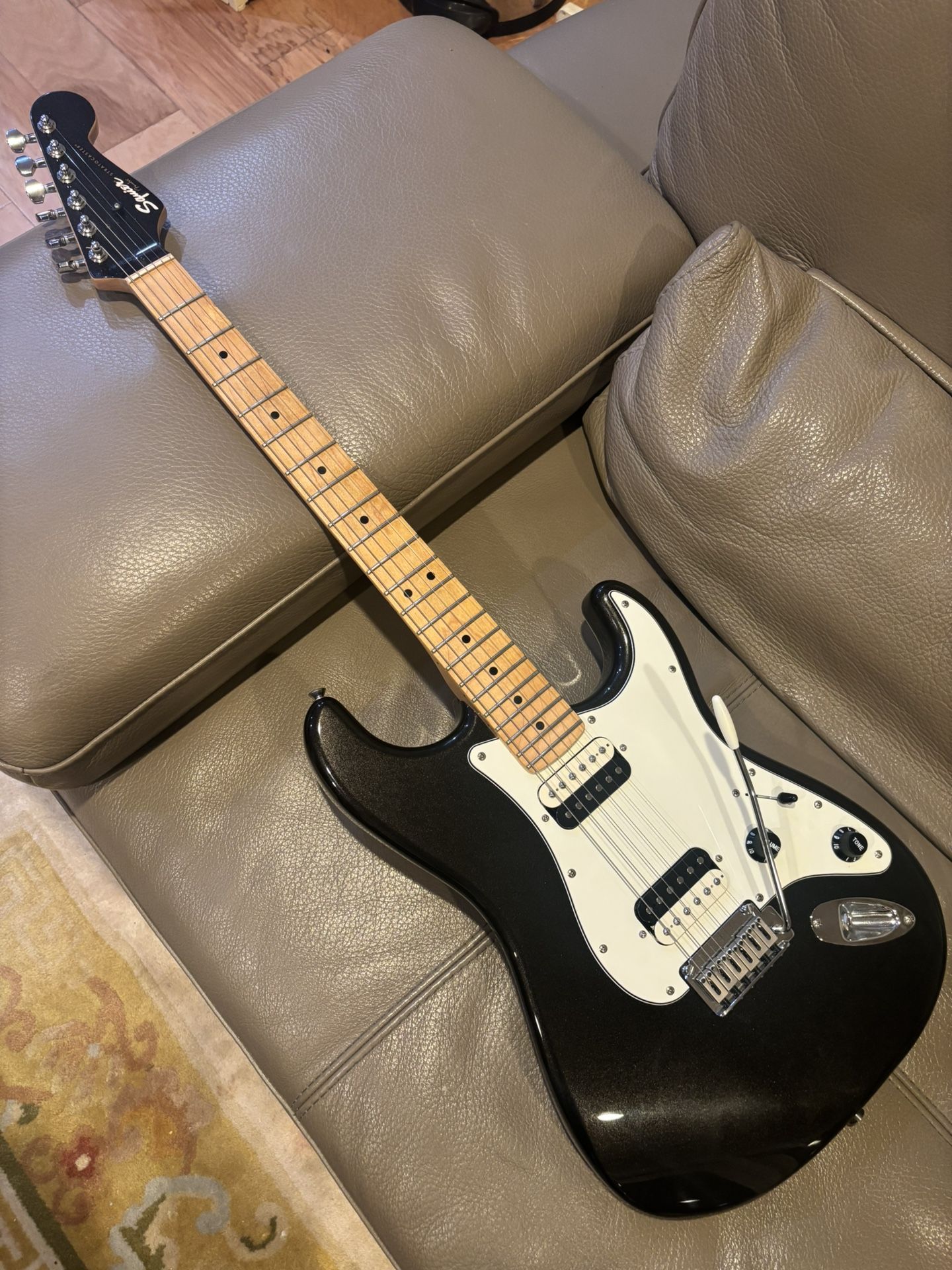 Squier Contemporary Stratocaster 2018 (Black Sparkle)
