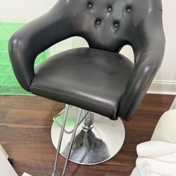 Hair station chair