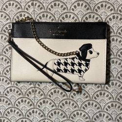 Kate Spade Fetch Medium Wristlet 