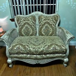 Antique Love Seat Sofa 
