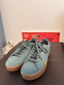 Woman’s Suede Puma