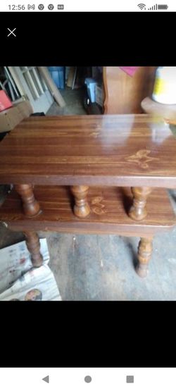 Wonderful, Real Wood End Table. Very Sturdy And Heavy. 