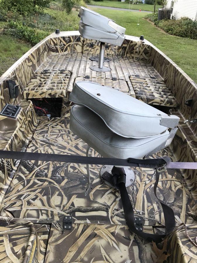 KL Industries Waterquest Bass Tender 11.3 w/ Trailer for Sale in Pearl