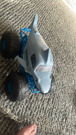 Megalodon Monster Truck