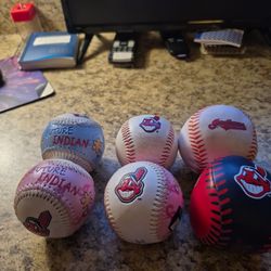6 Cleveland indians collectible baseballs