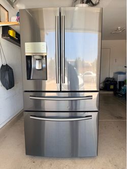 Samsung Refrigerador model: RF28JBEDBSG/AA