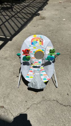 Bright Starts Playful Paradise Comfy Baby Bouncer Seat with Soothing Vibration and Toys