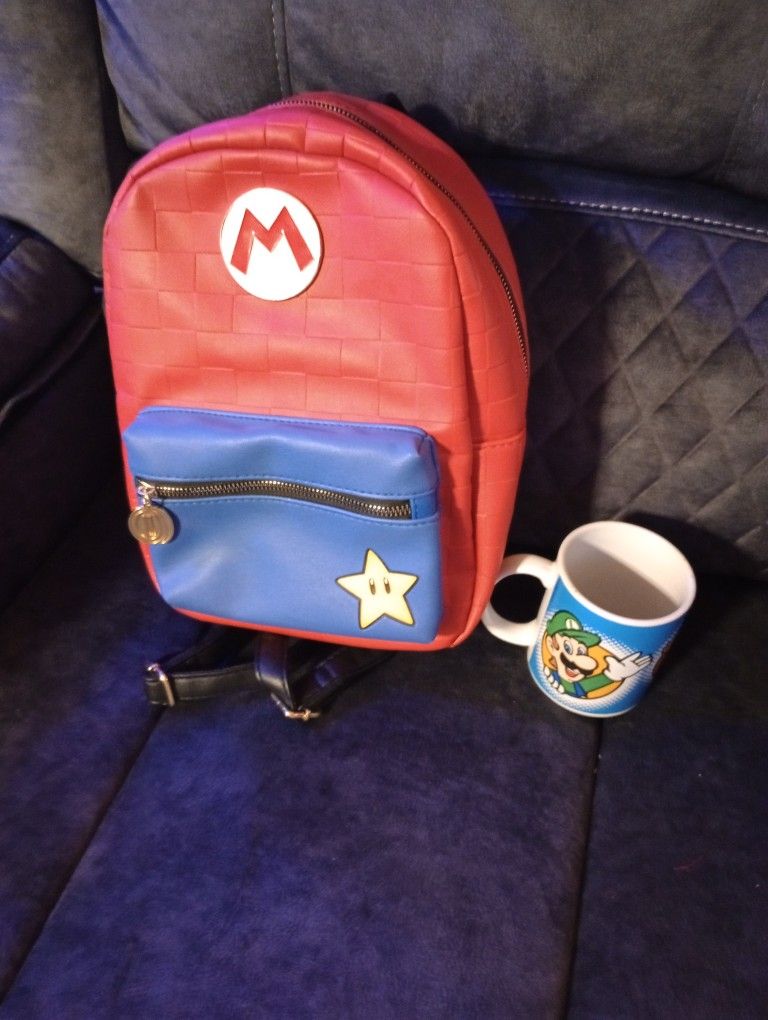 Mario Bros Back Pack And Cup