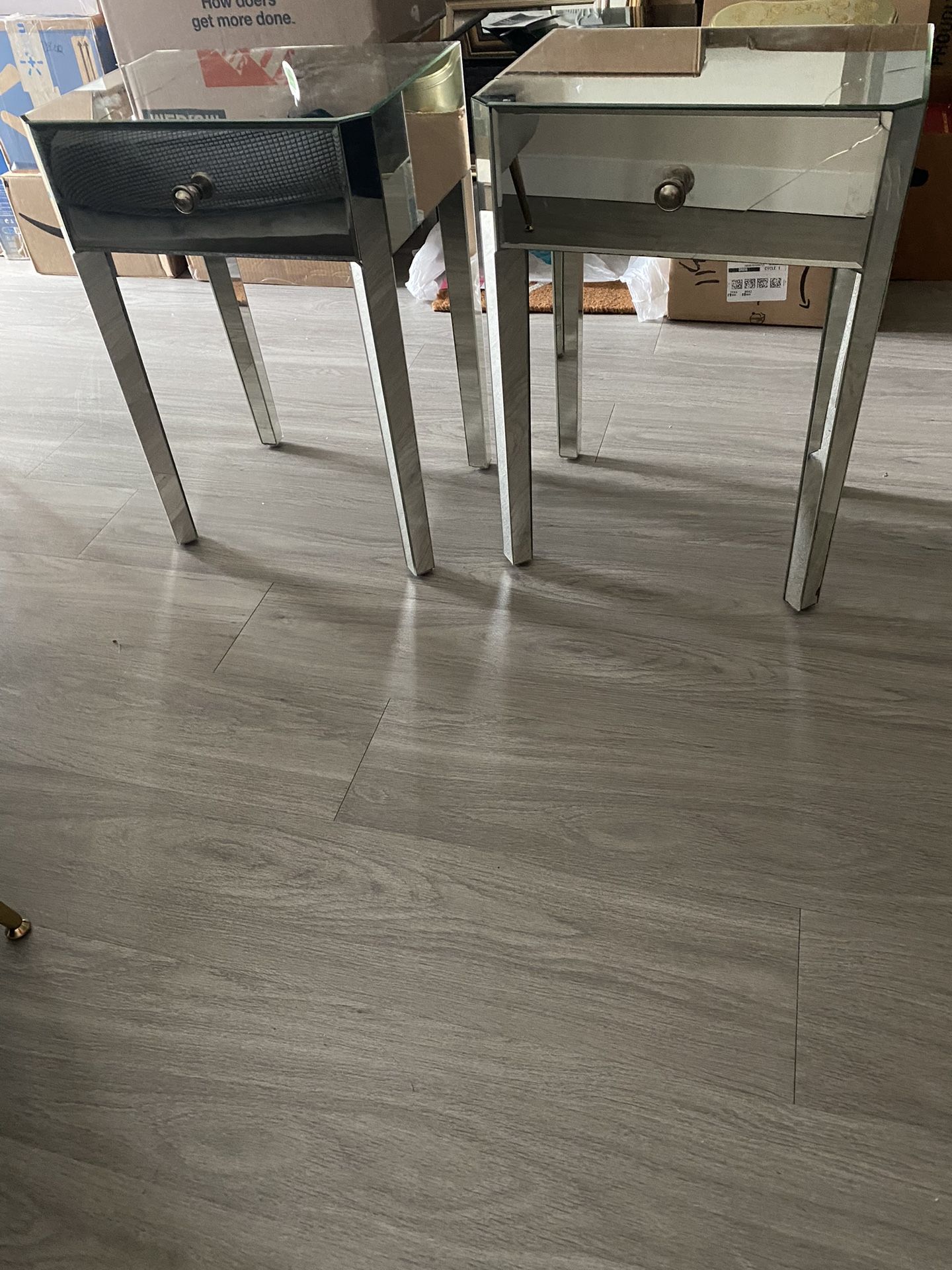 End table/Night Stand