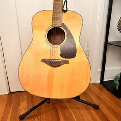 Yamaha FG700S Solid Top Acoustic Guitar