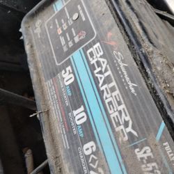 12v Battery charger + -