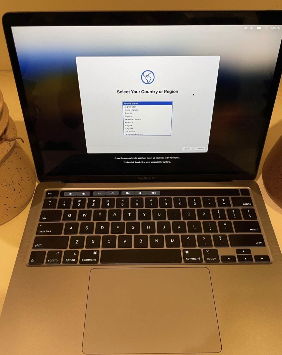 2020 MacBook Pro 256GB