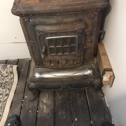 Beautiful Antique Wood Stove Working Order