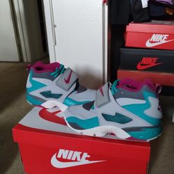 Nike Diamond Turf 93