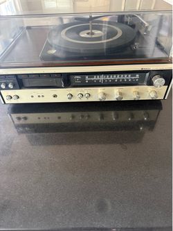 Vintage Sanyo music system