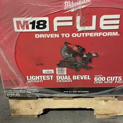 Milwaukee M18 Fuel 12" Dual Bevel Sliding Compound Miter Saw Kit 