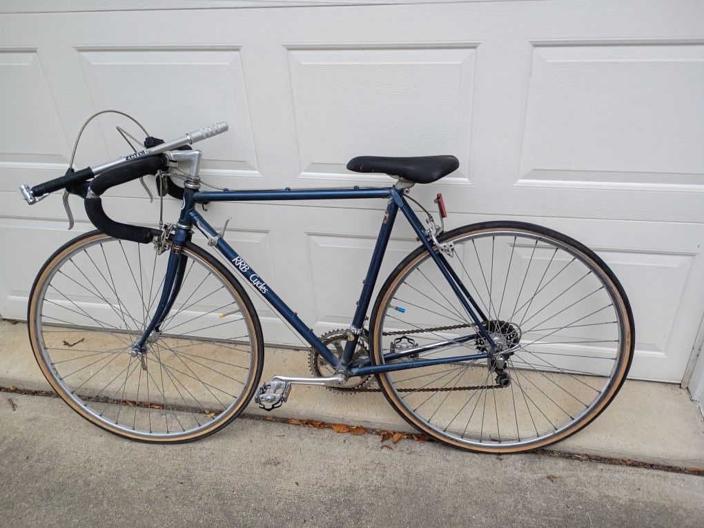 RBB Road Bicycle with Tire Pump
