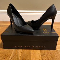Matte Black Stiletto Pumps