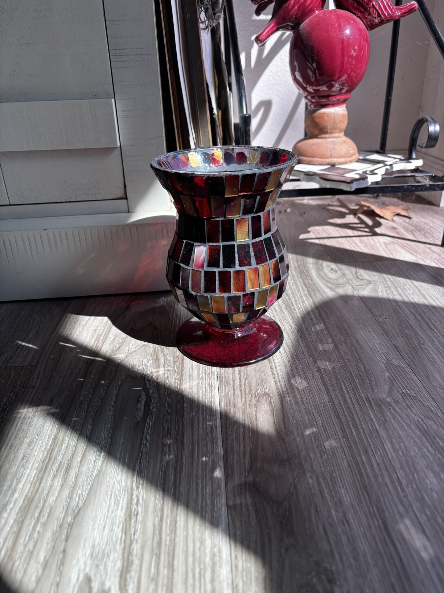 10” Tall Glass Mosaic Vase Reds And Gold