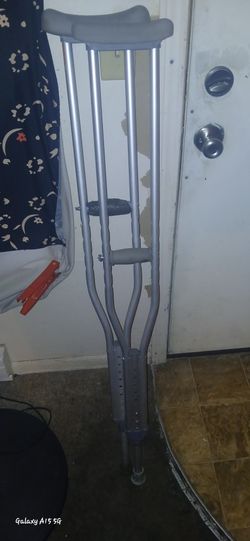 Pair Of Cruches