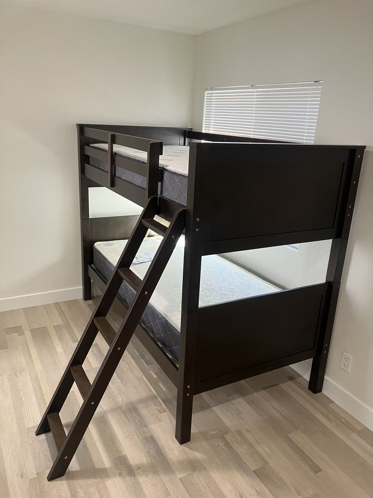 Twin Size Bunk Bed Frame With Mattresses