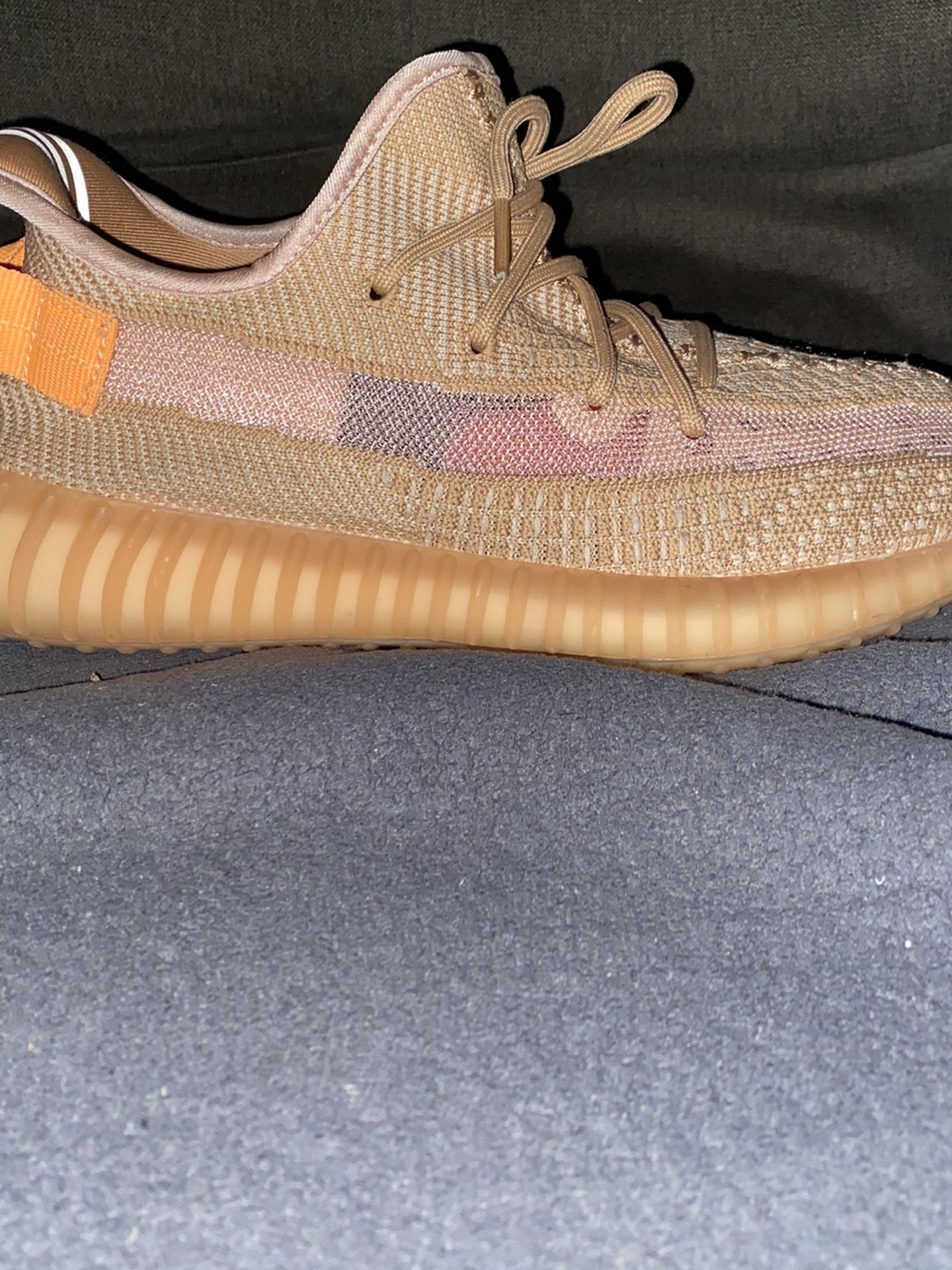 Yeezy Clay Size 9.5