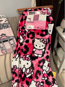Hello kitty blanket