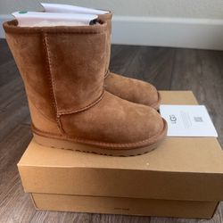 UGG Kids T Classic II Boots 1017703T-Chestnut- Sz 11 - Authentic New w/Box