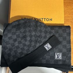 Louis Vuitton Beanie and Scarf Set 