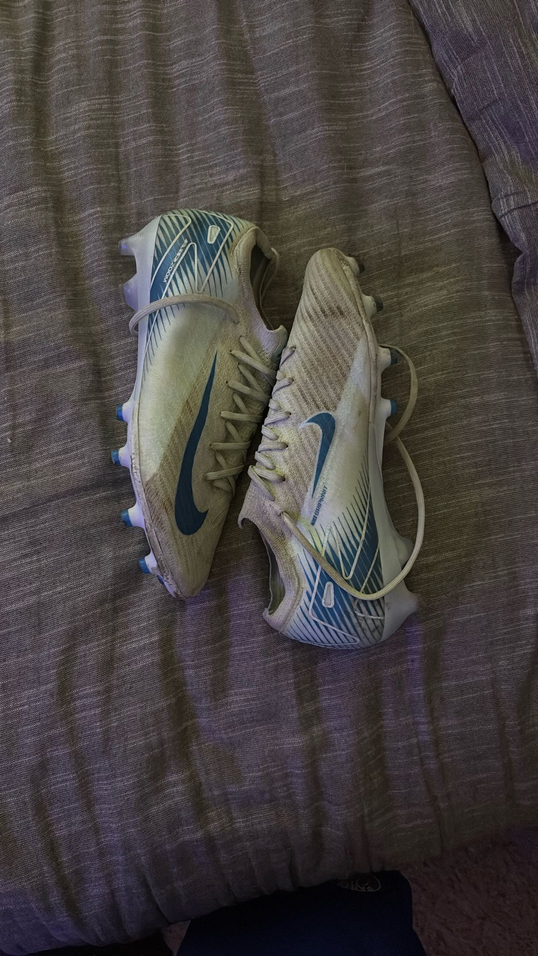 Nike Mercurial Vapor 16 Size 9