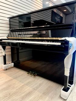 Pristine condition Yamaha U1 Upright piano